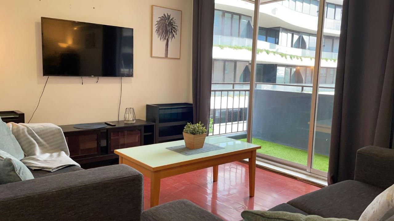 St Kilda Beachfront 2 Bedroom Apartment メルボルン エクステリア 写真